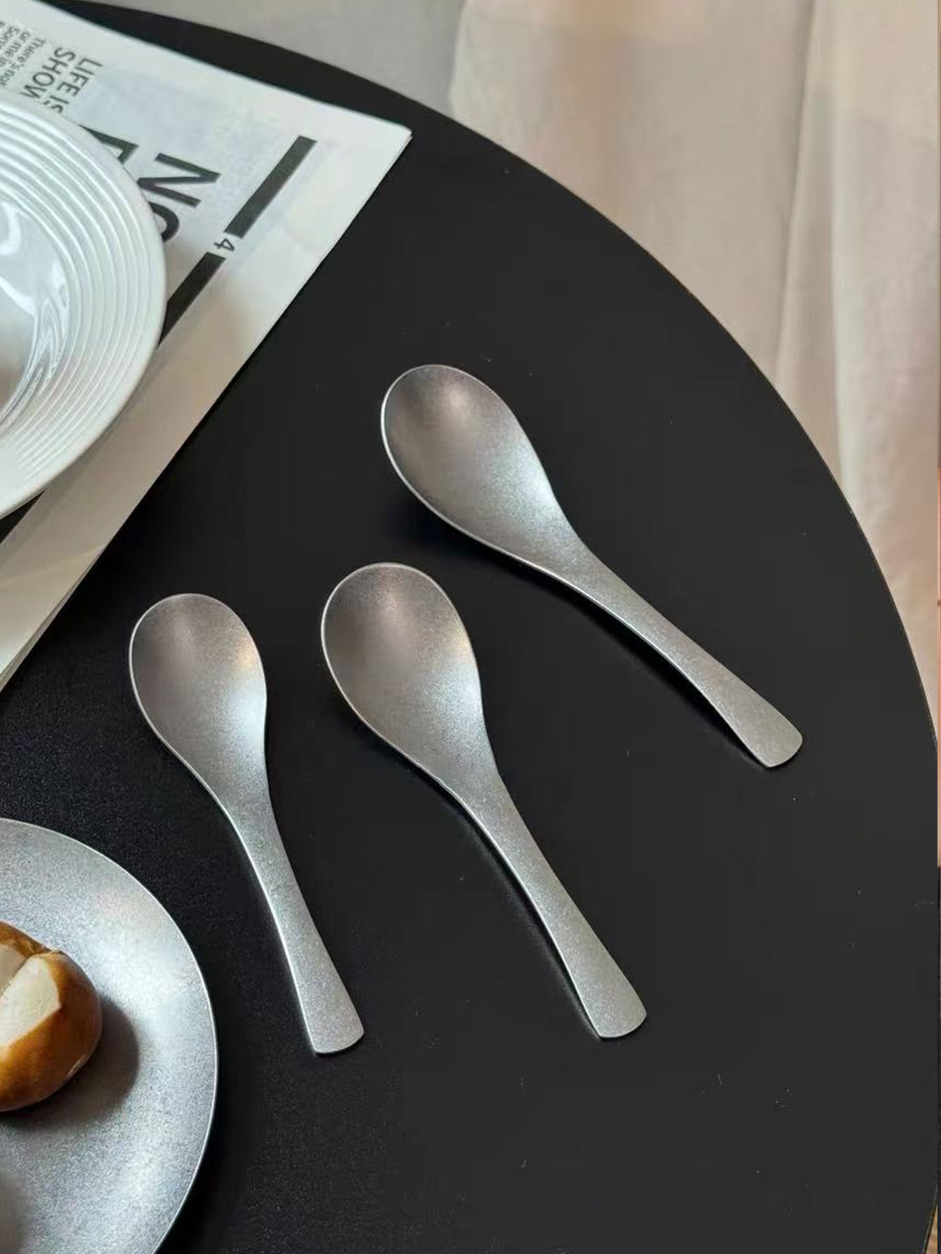 Vintage Collectible Spoons - طقم ملاعق بتصميم عتيق ومظهر متقادم،