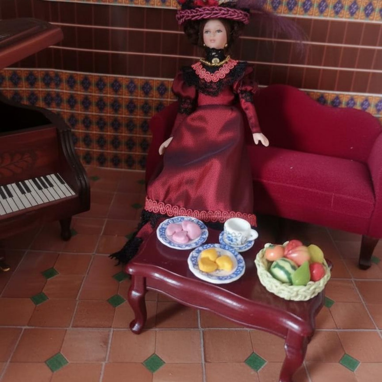 Vintage Collectible Porcelain Dolls - دمية بورسلين فيكتورية بمقياس 1:12، قابلة
