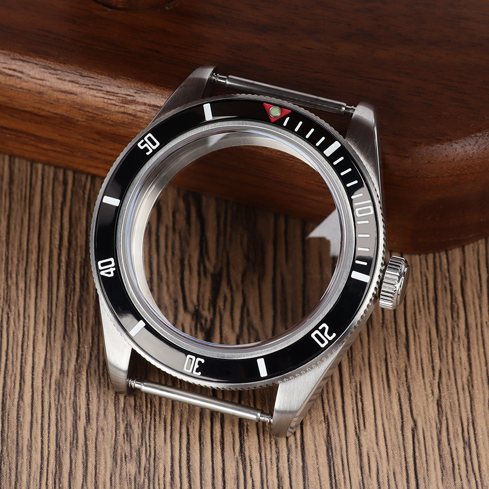 Vintage Watch Crystal - علبة ساعة أوتوماتيكية فضية عتيقة الطراز