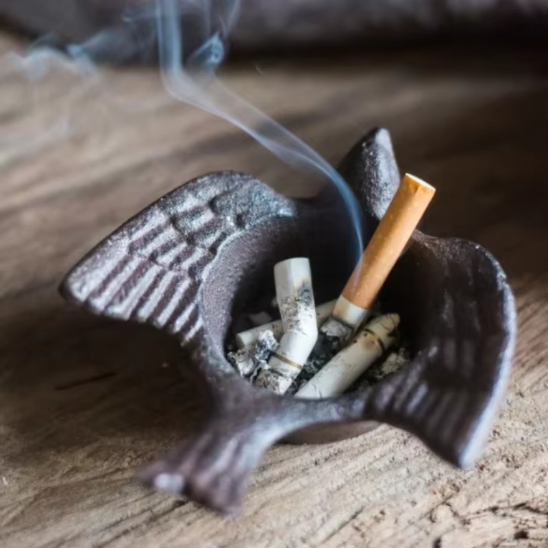 الشمال نمط الشمعدان الحديد الم - مراجعة Vintage Collectible Ashtrays وسعره